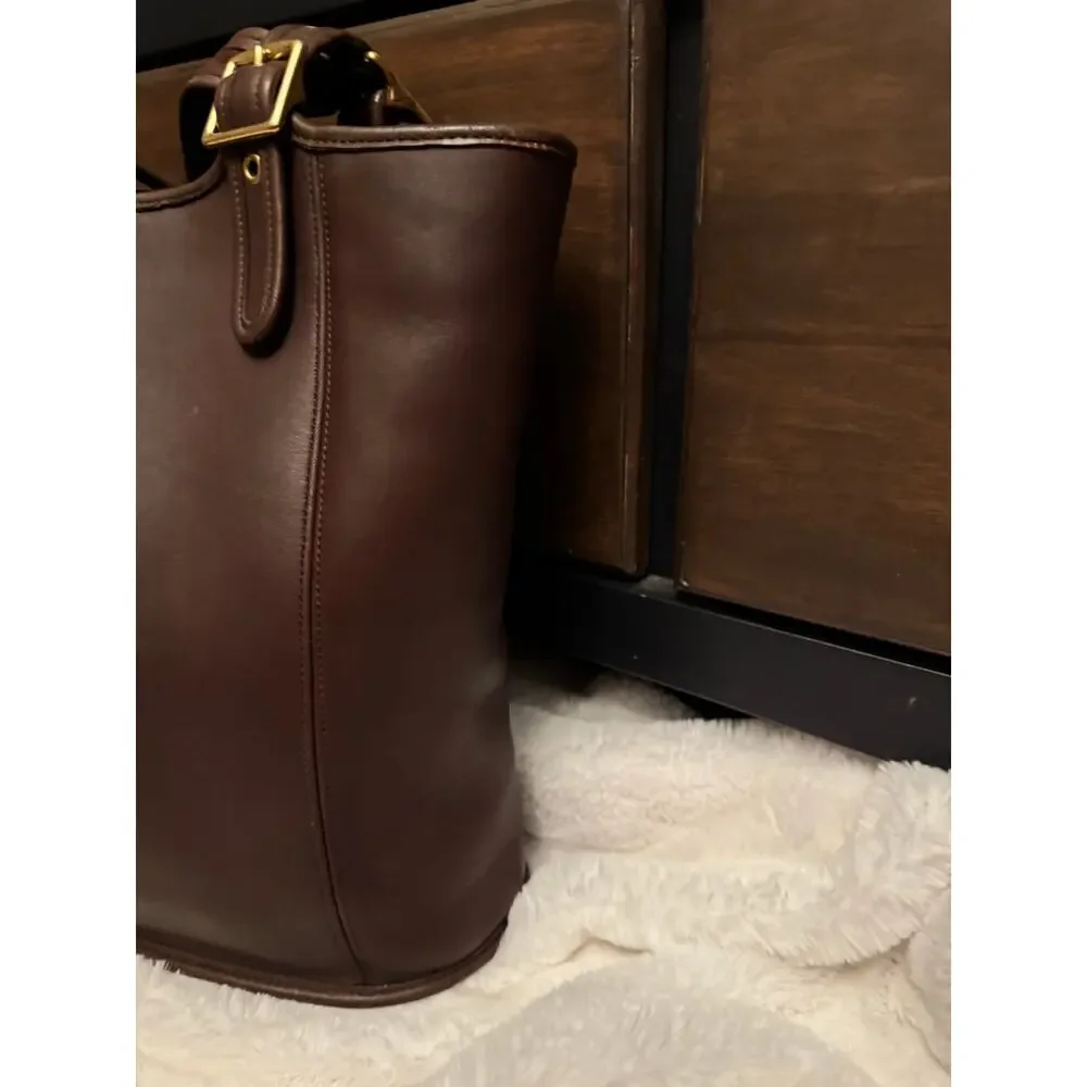 Rich Chocolate Brown Coach Vintage Legacy Large Shopper - Picture 8 of 9